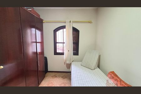 Casa à venda com 255m², 4 quartos e 3 vagas Casa à venda com 255m², 4 quartos e 3 vagasQuarto 2