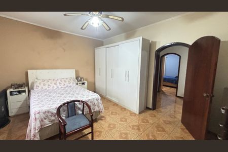 Casa à venda com 255m², 4 quartos e 3 vagas Casa à venda com 255m², 4 quartos e 3 vagasSuite