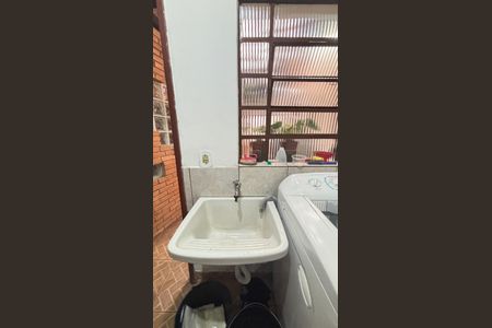 Casa à venda com 255m², 4 quartos e 3 vagas Casa à venda com 255m², 4 quartos e 3 vagasÁrea de Serviço