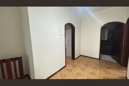 Casa à venda com 255m², 4 quartos e 3 vagas Casa à venda com 255m², 4 quartos e 3 vagasHall dos Dormitorios