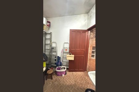 Casa à venda com 255m², 4 quartos e 3 vagas Casa à venda com 255m², 4 quartos e 3 vagasÁrea de Serviço