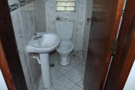 Casa para alugar com 205m², 4 quartos e sem vagaLavabo