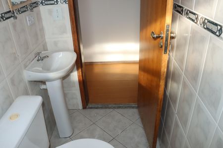 Casa para alugar com 205m², 4 quartos e sem vagaLavabo