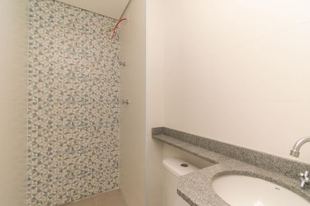 Apartamento para alugar com 37m², 2 quartos e sem vaga Apartamento para alugar com 37m², 2 quartos e sem vagaBanheiro