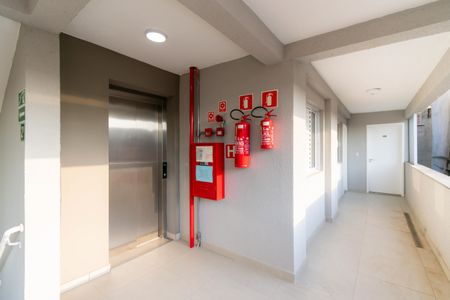 Apartamento à venda com 47m², 2 quartos e sem vagaÁrea comum