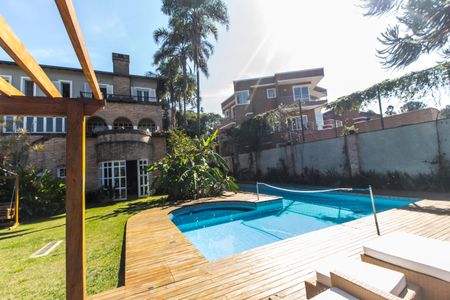 Casa de condomínio à venda com 800m², 4 quartos e 10 vagas Casa de condomínio à venda com 800m², 4 quartos e 10 vagasPiscina