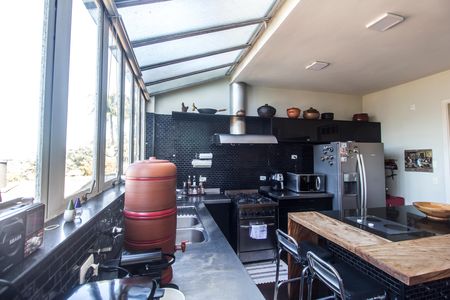 Casa de condomínio à venda com 800m², 4 quartos e 10 vagas Casa de condomínio à venda com 800m², 4 quartos e 10 vagasCozinha