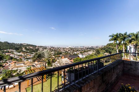 Casa de condomínio à venda com 800m², 4 quartos e 10 vagas Casa de condomínio à venda com 800m², 4 quartos e 10 vagasVaranda