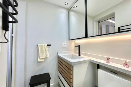 Apartamento para alugar com 132m², 4 quartos e 3 vagasBanheiro da Suíte 1