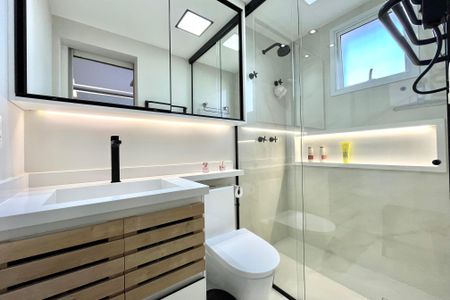 Apartamento para alugar com 132m², 4 quartos e 3 vagasBanheiro da Suíte 1