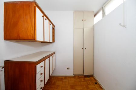 Apartamento para alugar com 165m², 3 quartos e 1 vaga Apartamento para alugar com 165m², 3 quartos e 1 vagaQuarto de Serviço