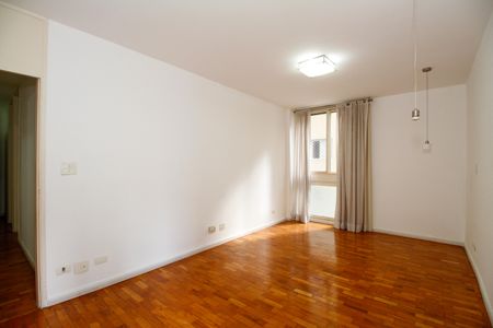 Apartamento para alugar com 165m², 3 quartos e 1 vaga Apartamento para alugar com 165m², 3 quartos e 1 vagaSuíte