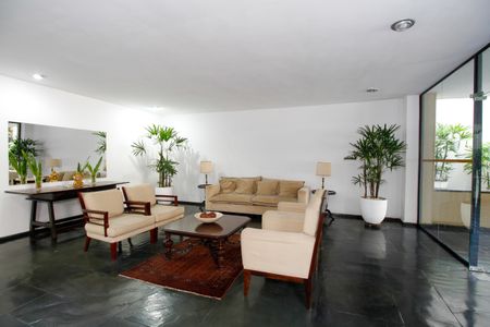 Apartamento para alugar com 165m², 3 quartos e 1 vaga Apartamento para alugar com 165m², 3 quartos e 1 vagaHall Social