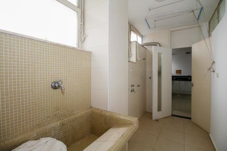 Apartamento para alugar com 165m², 3 quartos e 1 vaga Apartamento para alugar com 165m², 3 quartos e 1 vagaÁrea de Serviço
