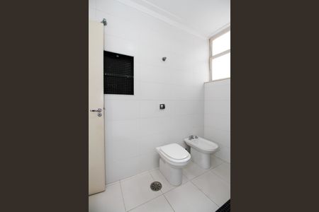 Apartamento para alugar com 165m², 3 quartos e 1 vaga Apartamento para alugar com 165m², 3 quartos e 1 vagaBanheiro da Suíte