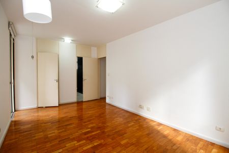 Apartamento para alugar com 165m², 3 quartos e 1 vaga Apartamento para alugar com 165m², 3 quartos e 1 vagaSuíte