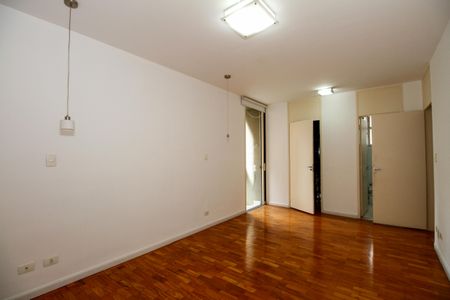 Apartamento para alugar com 165m², 3 quartos e 1 vaga Apartamento para alugar com 165m², 3 quartos e 1 vagaSuíte