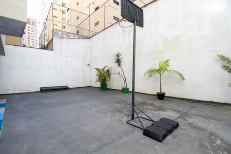 Apartamento para alugar com 165m², 3 quartos e 1 vaga Apartamento para alugar com 165m², 3 quartos e 1 vagaÁrea Comum - Playground