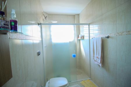 Apartamento à venda com 65m², 2 quartos e sem vaga Apartamento à venda com 65m², 2 quartos e sem vagaBanheiro Social