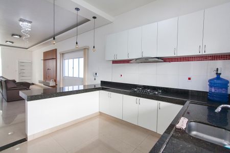 Casa para alugar com 169m², 3 quartos e 4 vagasCozinha