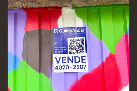Casa à venda com 250m², 3 quartos e 4 vagas Casa à venda com 250m², 3 quartos e 4 vagasFachada e placa