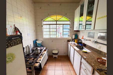 Casa à venda com 250m², 3 quartos e 4 vagas Casa à venda com 250m², 3 quartos e 4 vagasCozinha