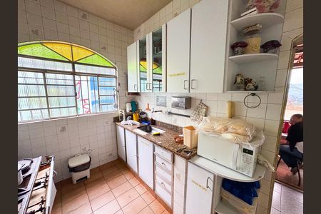 Casa à venda com 250m², 3 quartos e 4 vagas Casa à venda com 250m², 3 quartos e 4 vagasCozinha