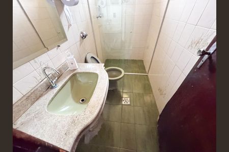 Casa à venda com 250m², 3 quartos e 4 vagas Casa à venda com 250m², 3 quartos e 4 vagasBanheiro
