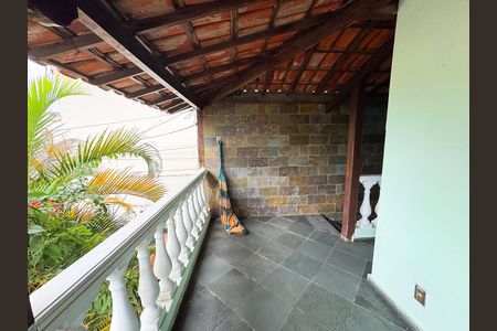 Casa à venda com 250m², 3 quartos e 4 vagas Casa à venda com 250m², 3 quartos e 4 vagasVaranda da Sala