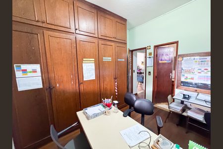 Casa à venda com 250m², 3 quartos e 4 vagas Casa à venda com 250m², 3 quartos e 4 vagasSuíte 1