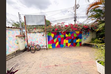 Casa à venda com 250m², 3 quartos e 4 vagas Casa à venda com 250m², 3 quartos e 4 vagasÁrea Externa