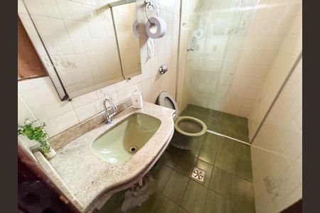 Casa à venda com 250m², 3 quartos e 4 vagas Casa à venda com 250m², 3 quartos e 4 vagasBanheiro