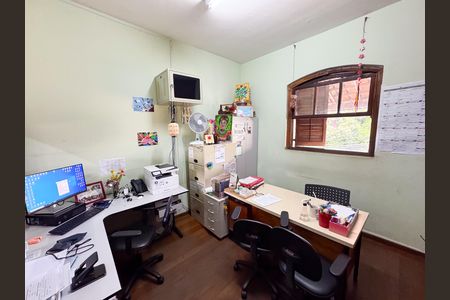 Casa à venda com 250m², 3 quartos e 4 vagas Casa à venda com 250m², 3 quartos e 4 vagasSuíte 1