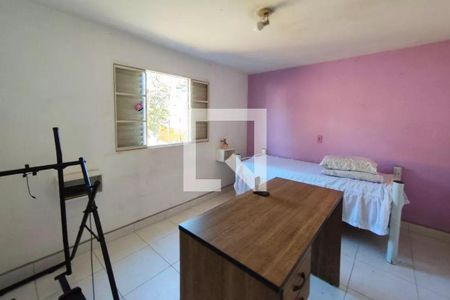 Casa à venda com 230m², 3 quartos e 4 vagas Casa à venda com 230m², 3 quartos e 4 vagasQuarto Suíte