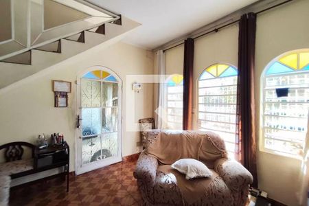 Casa à venda com 230m², 3 quartos e 4 vagas Casa à venda com 230m², 3 quartos e 4 vagasSala de Estar