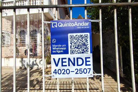 Casa à venda com 230m², 3 quartos e 4 vagas Casa à venda com 230m², 3 quartos e 4 vagasPlaca