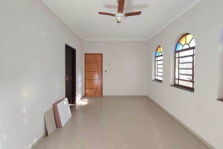 Casa à venda com 225m², 4 quartos e 3 vagasSala de Estar