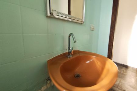 Casa à venda com 225m², 4 quartos e 3 vagasEdícula - Banheiro