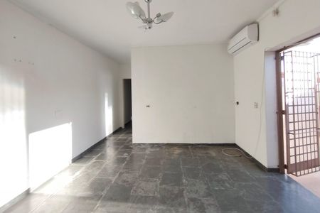 Casa à venda com 225m², 4 quartos e 3 vagasEdícula - Cozinha