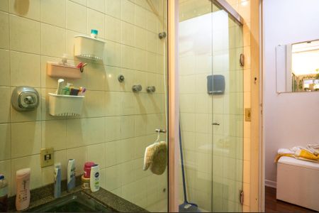 Casa para alugar com 412m², 4 quartos e 6 vagasBanheiro Social