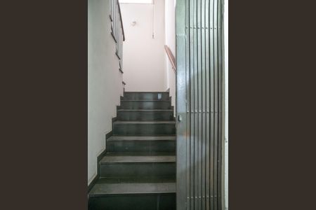 Casa para alugar com 412m², 4 quartos e 6 vagasEscada