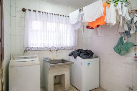 Casa para alugar com 412m², 4 quartos e 6 vagasÁrea de Serviço