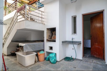 Casa para alugar com 412m², 4 quartos e 6 vagasÁrea comum - Churrasqueira