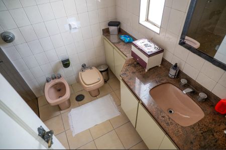 Casa para alugar com 412m², 4 quartos e 6 vagasBanheiro da Suíte 4