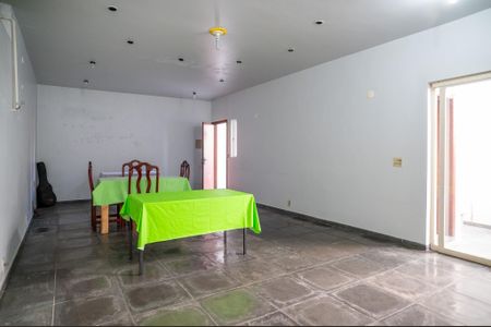 Casa para alugar com 412m², 4 quartos e 6 vagasÁrea comum - Salão de festas