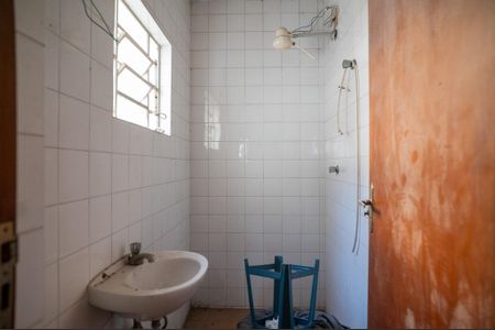 Casa para alugar com 412m², 4 quartos e 6 vagasEdícula - Banheiro