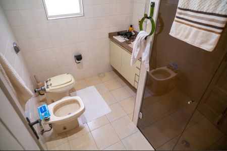 Casa para alugar com 412m², 4 quartos e 6 vagasBanheiro da Suíte 3