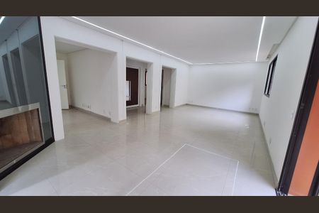 Apartamento à venda com 150m², 2 quartos e 2 vagasFoto 02
