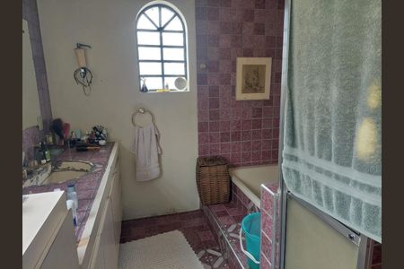 Casa à venda com 360m², 3 quartos e 4 vagas