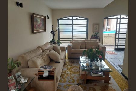 Casa à venda com 360m², 3 quartos e 4 vagas